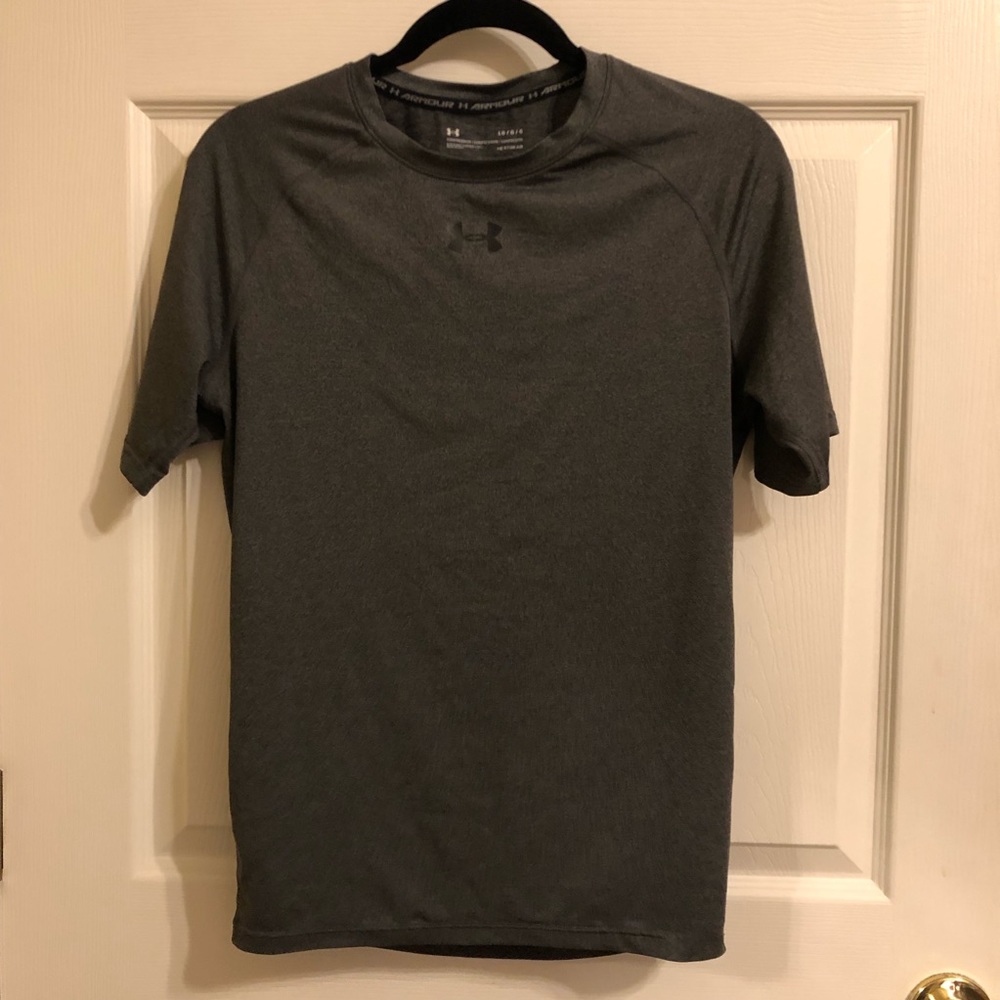 Men’s Large Under Armour HeatGear Compression T-shirt (Gray) - maybe worn once!
